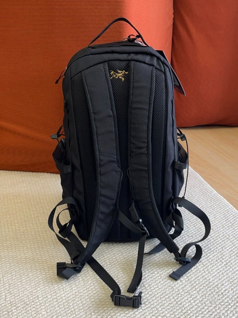 Arc'teryx Mantis 26 Backpack Bag - Picture 7 of 9